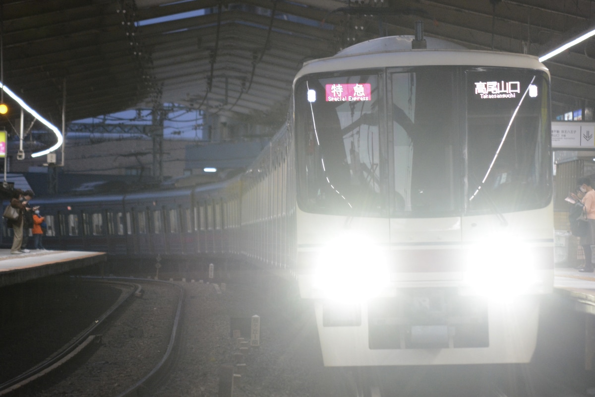 京王電鉄 若葉台検車区 8000系 8712F