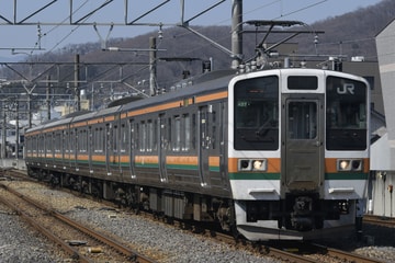 JR東日本211系タカA37編成を桐生駅で撮影した画像