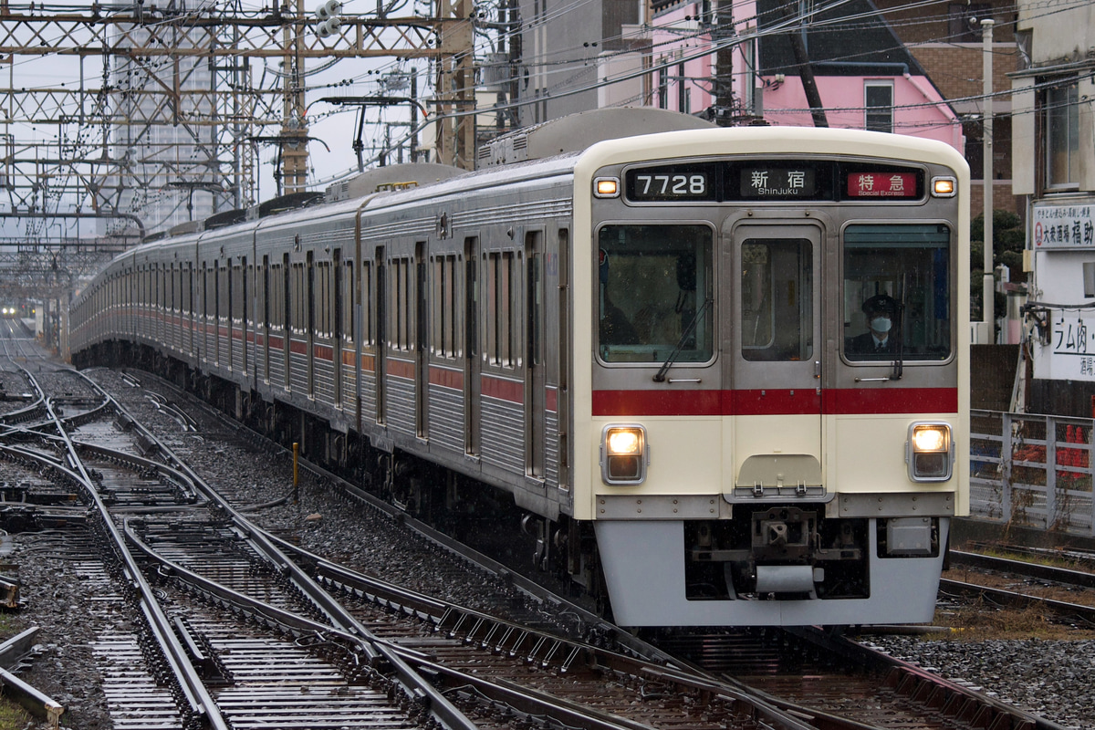 京王電鉄 若葉台検車区 7000系 7728F