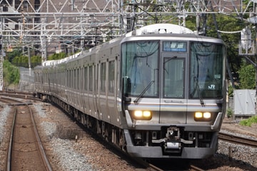 JR西日本223系V39編成を山崎駅で撮影した画像