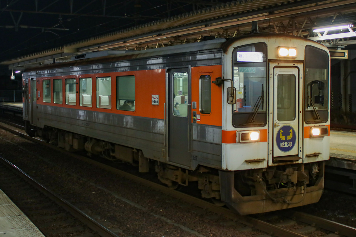 東海交通事業  キハ11 302