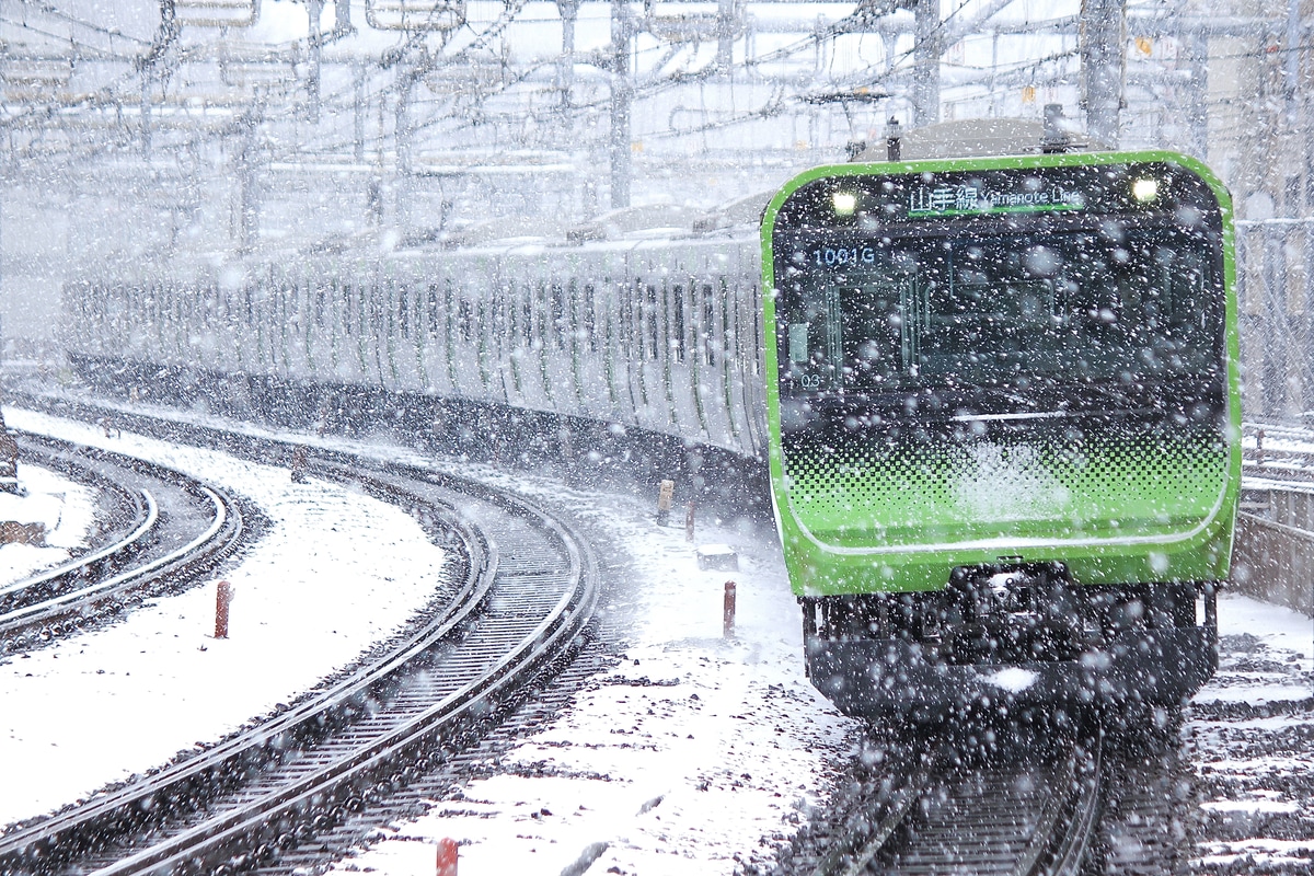 JR東日本 東京総合車両センター本区 e235系 トウ03f