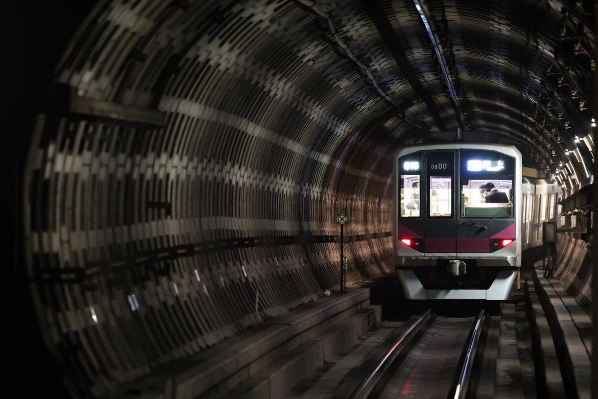 東京メトロ  08系 08-105F