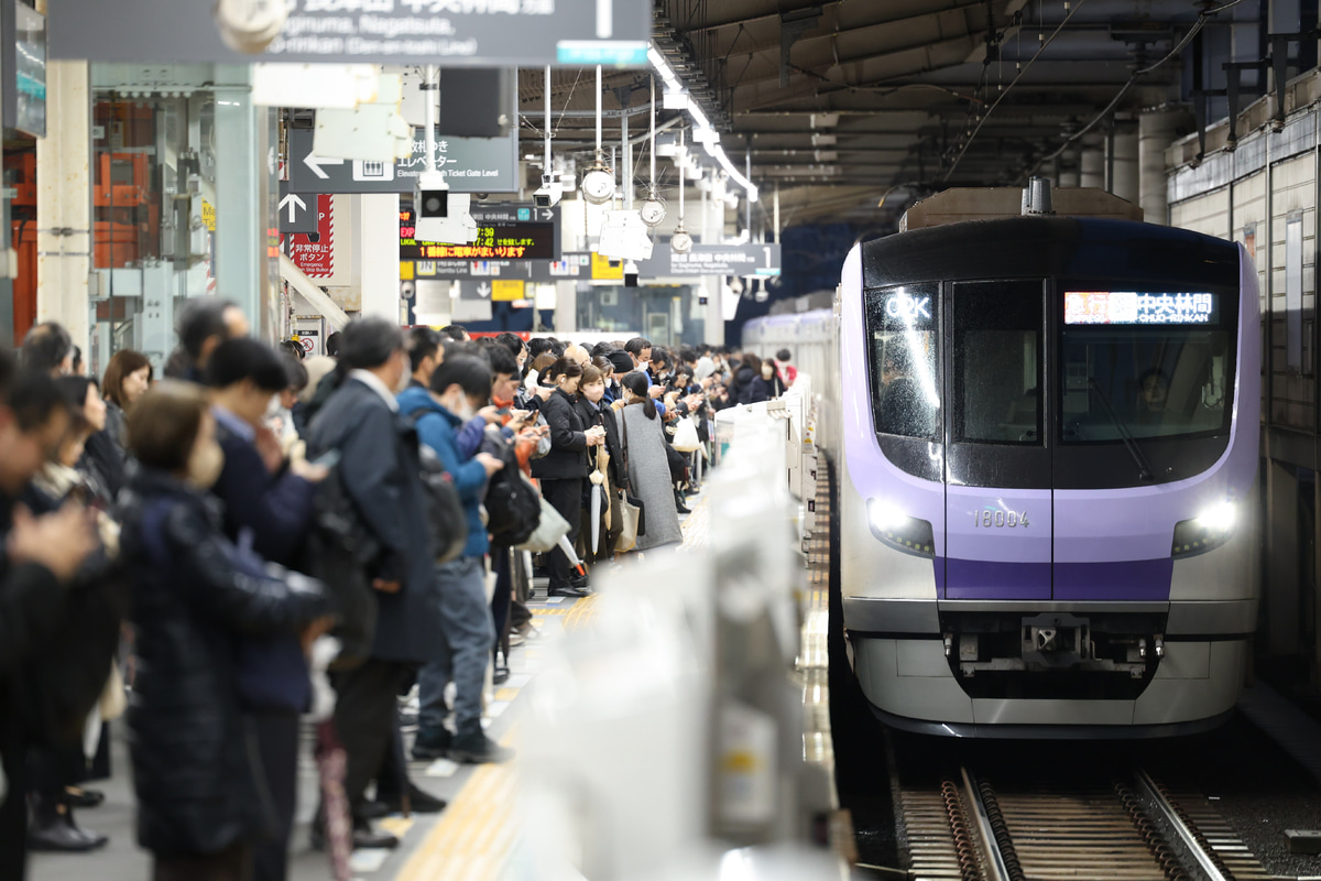 東京メトロ  18000系 18104F