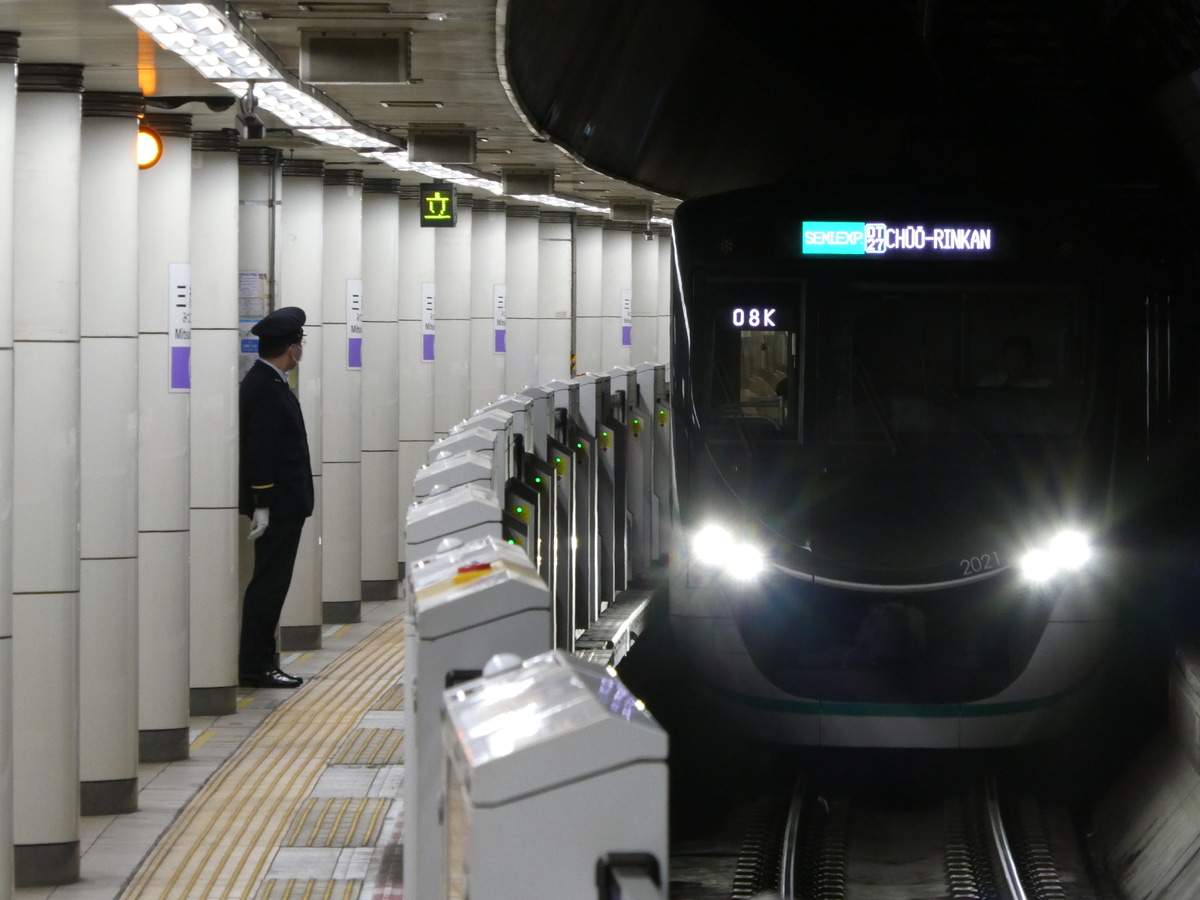 東急電鉄 長津田検車区 2020系 2121F