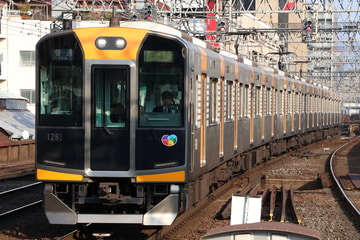 阪神電気鉄道1000系1211Fを鶴橋駅で撮影した画像