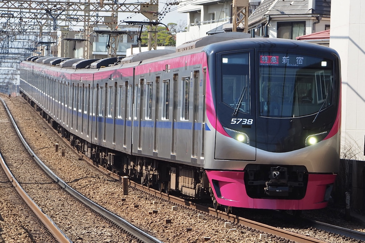 京王電鉄 若葉台検車区 5000系 5738F