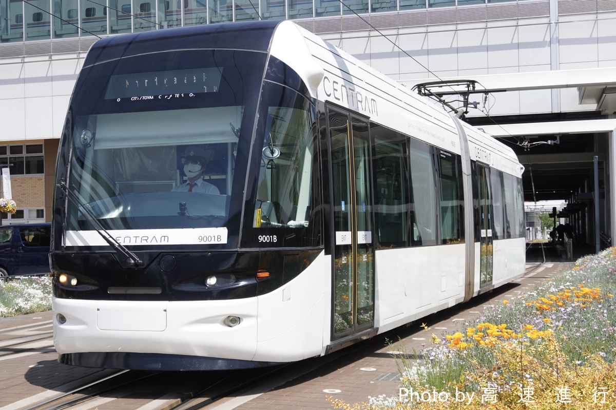 富山地方鉄道  デ9000形 9001