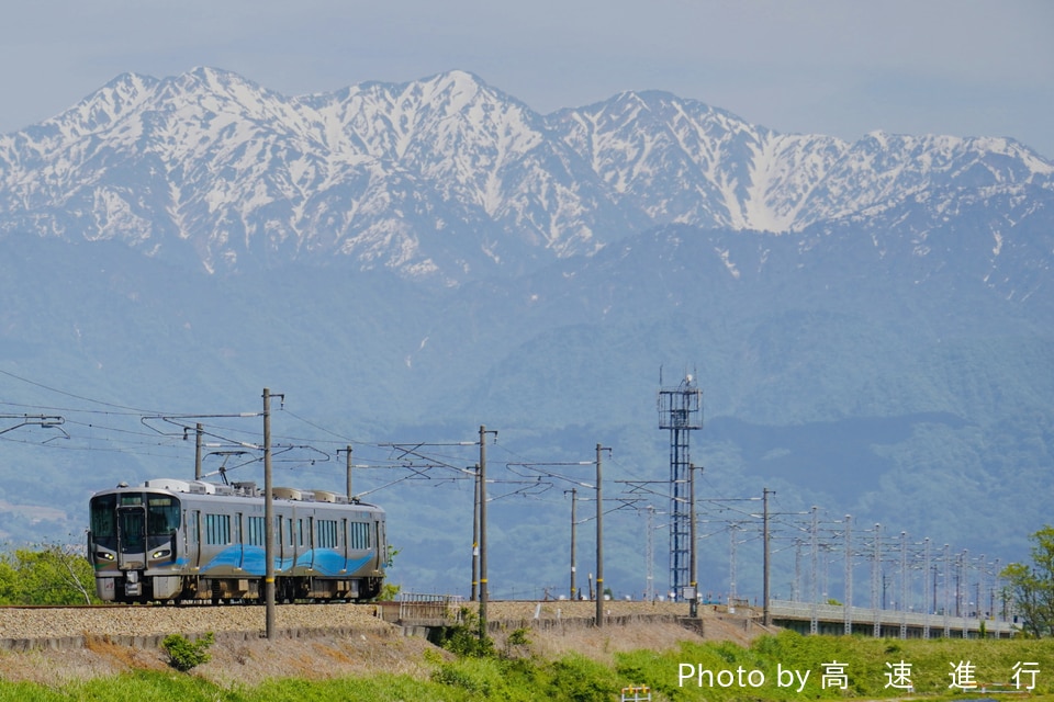 あい鉄521系AK18編成の写真