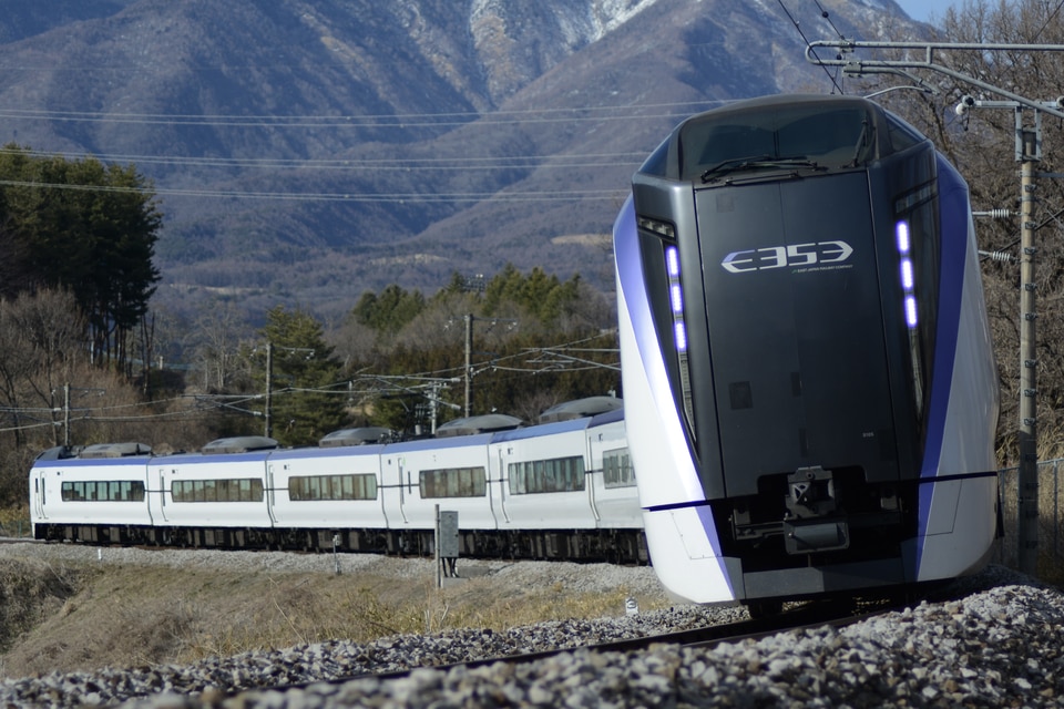 JR東E353系モトS105編成<br class="br-sp" />(モトS105)の写真