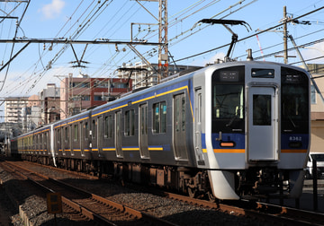 南海電気鉄道8300系8712Fを不明で撮影した画像