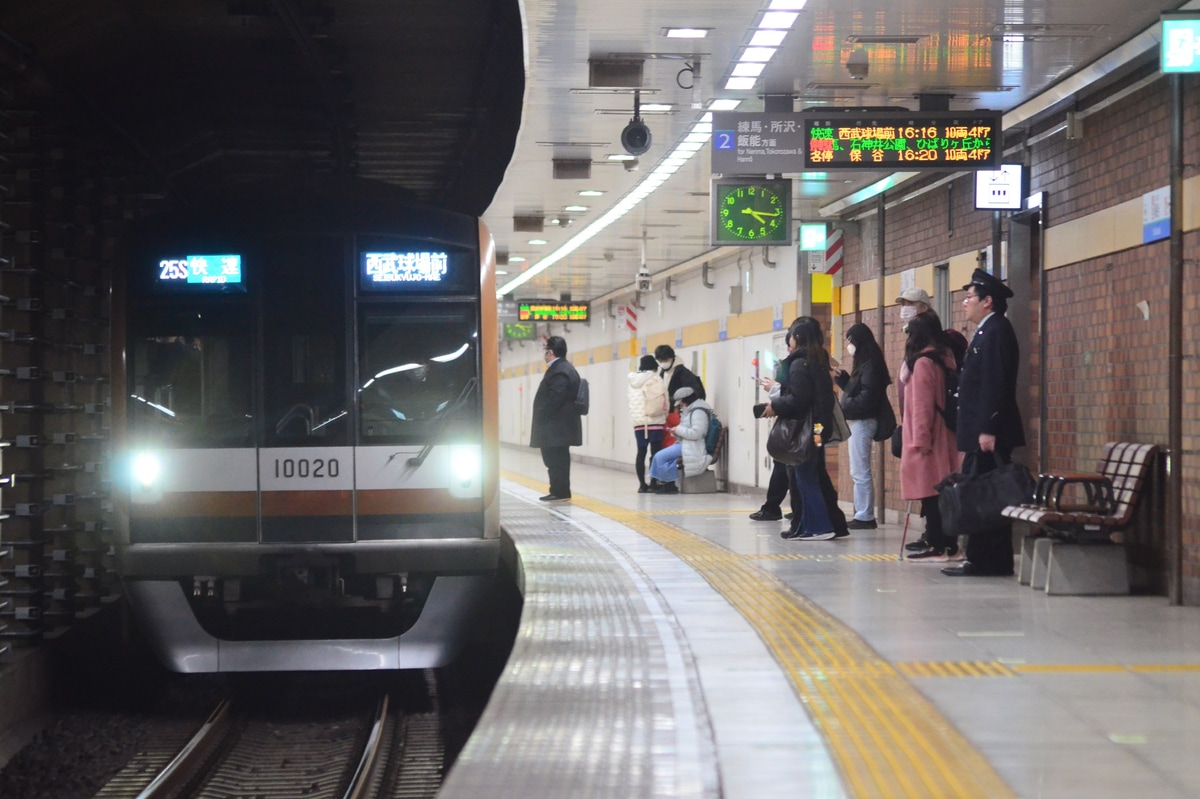 西武鉄道  10000系 10120f