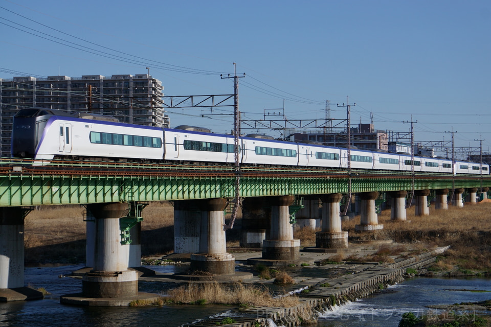 JR東E353系モトS103編成<br class="br-sp" />(モトS103)の写真