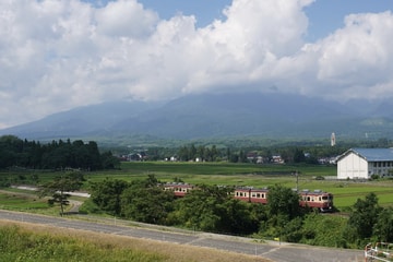 えちごトキめき鉄道 413系 二本木～関山間付近