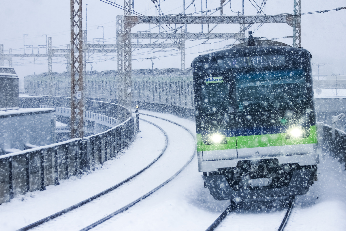 東京都交通局 大島車両検修場 10-300形 10-640f