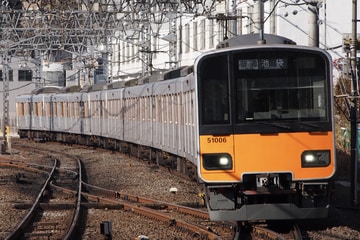 東武鉄道50000系51006Fを下板橋駅で撮影した画像