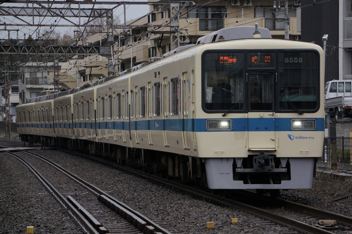 小田急電鉄  8000系 8258f