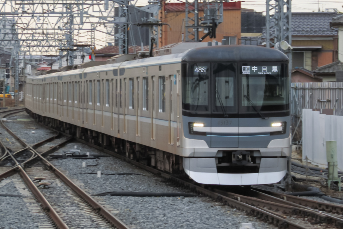 東京メトロ 千住検車区 13000系 13137F