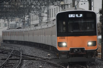 東武鉄道50000型51006Fを下板橋駅で撮影した画像