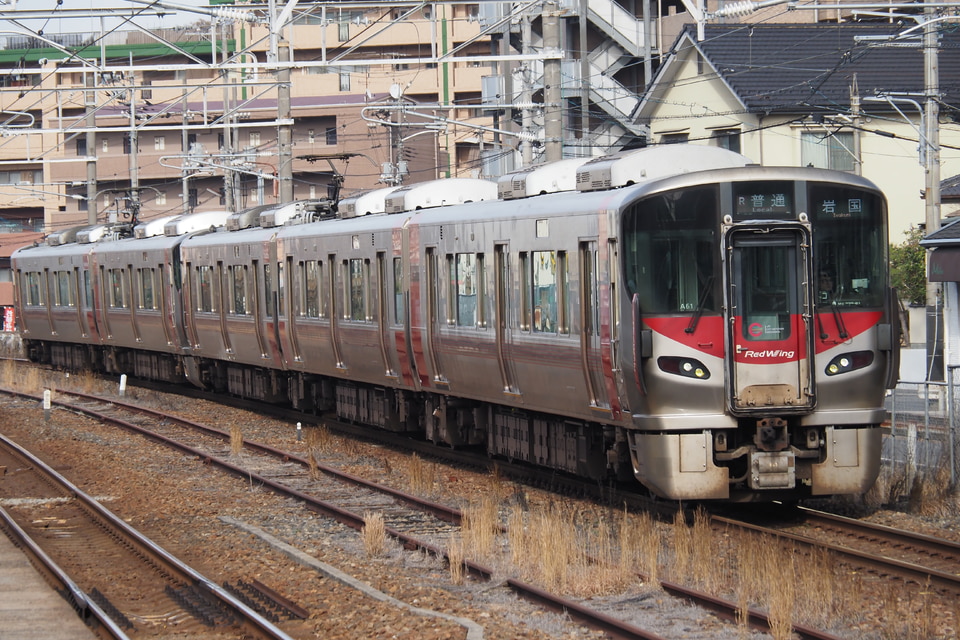 JR西227系A61編成<br class="br-sp" />(ヒロA61編成)の写真