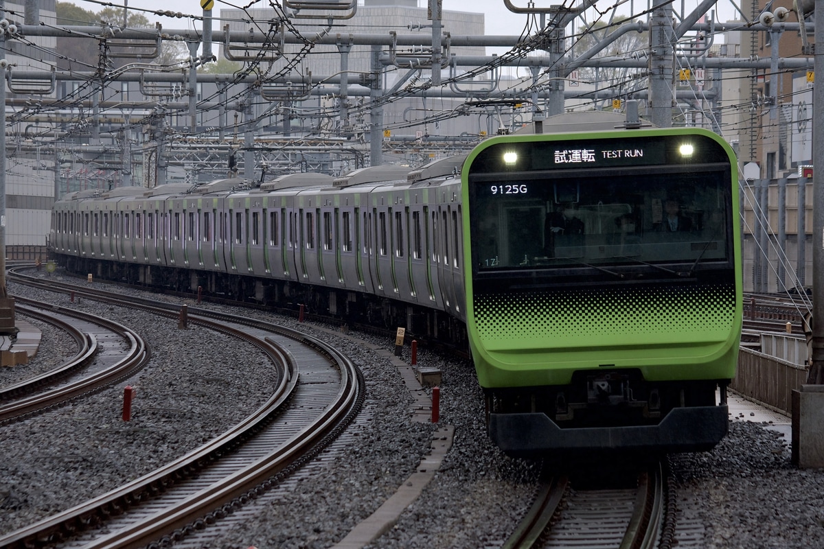 JR東日本 東京総合車両センター本区 E235系 トウ17編成