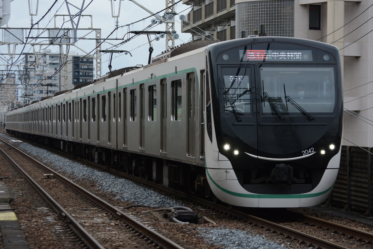 東急電鉄 長津田検車区 2020系 2142F