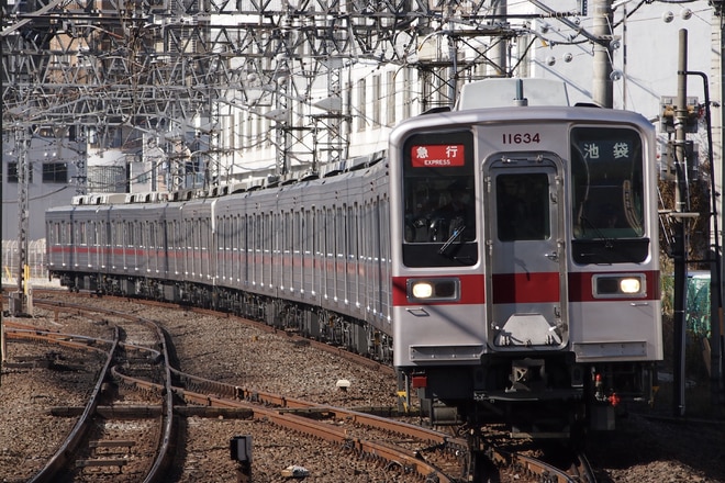 森林公園検修区10030系11634Fを下板橋駅で撮影した写真