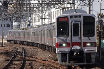 東武鉄道30000系31615Fを下板橋駅で撮影した画像