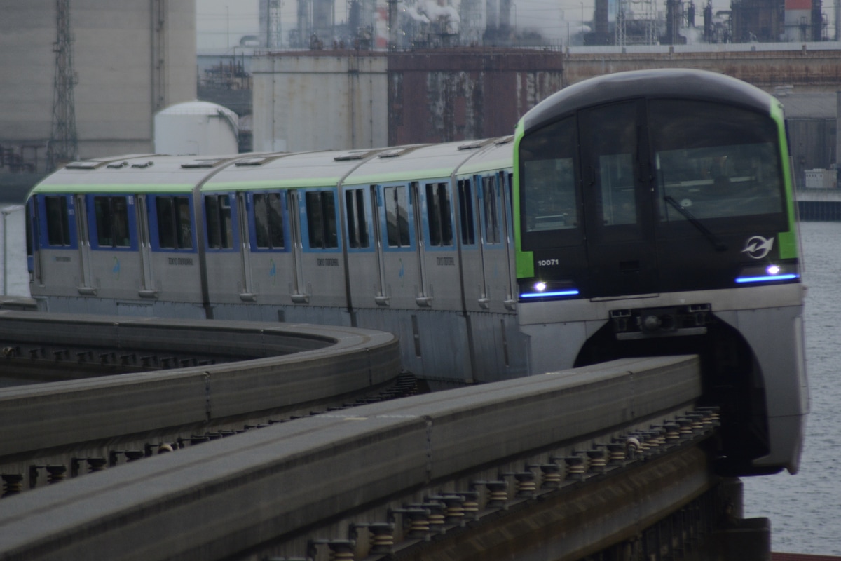 東京モノレール 昭和島車両区 10000形 10071F