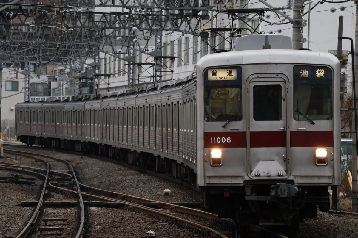 東武鉄道 森林公園検修区 10000型 11006F