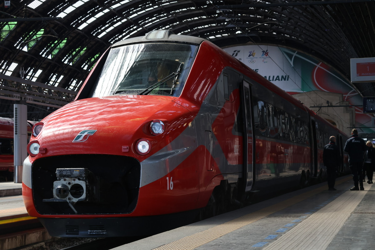 トレニタリア(Trenitalia)  ETR700型 