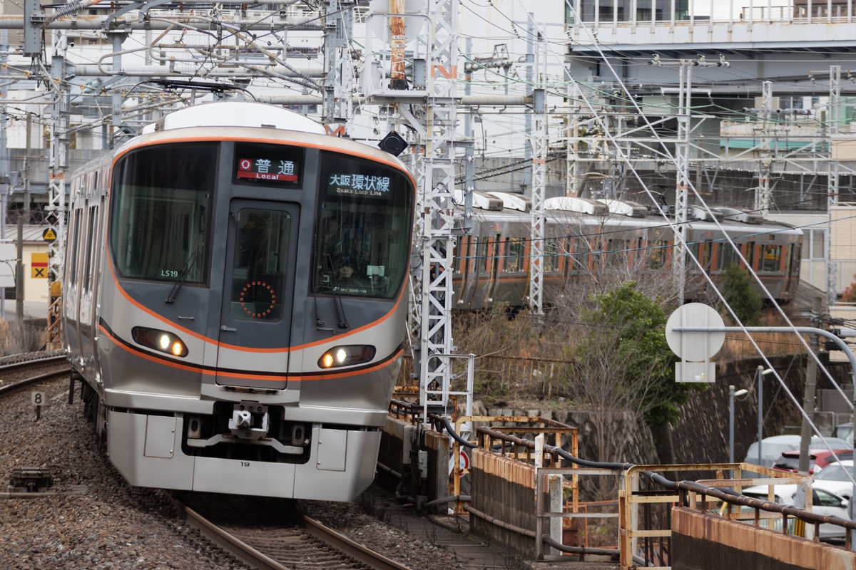 JR西日本  323系 LS19