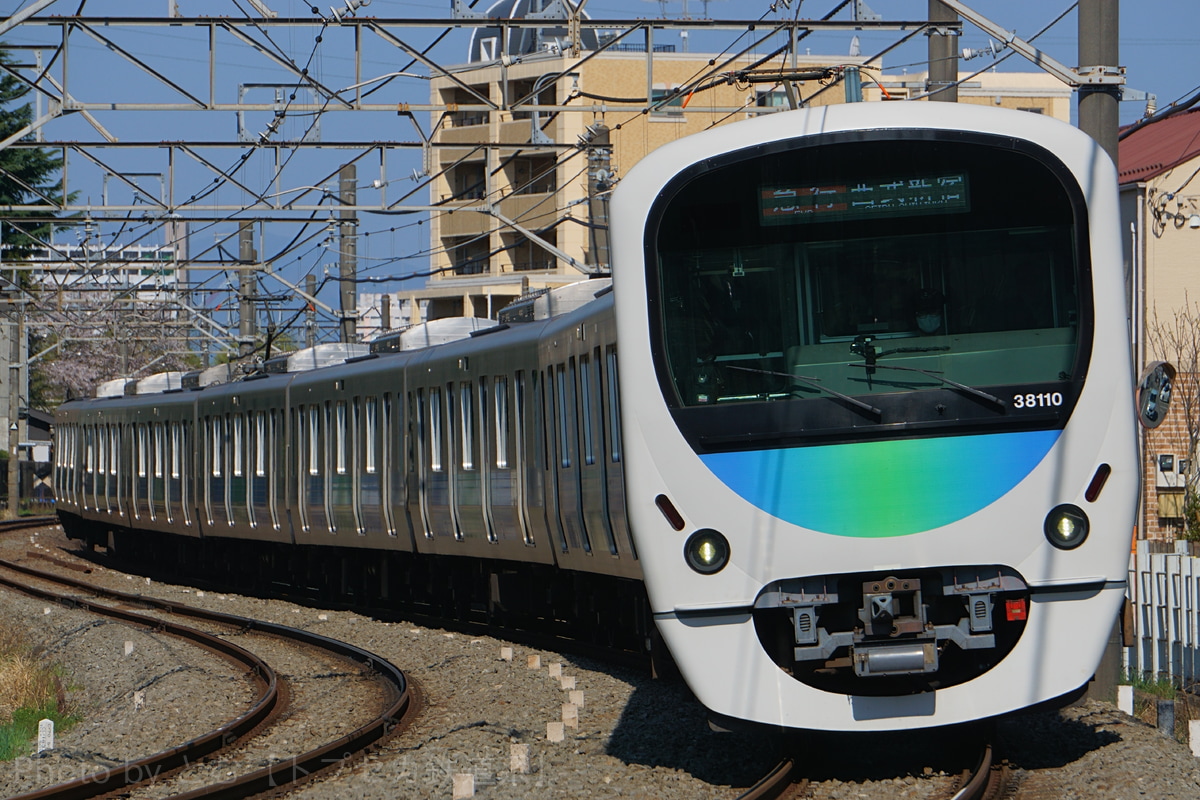 西武鉄道  30000系 38110F