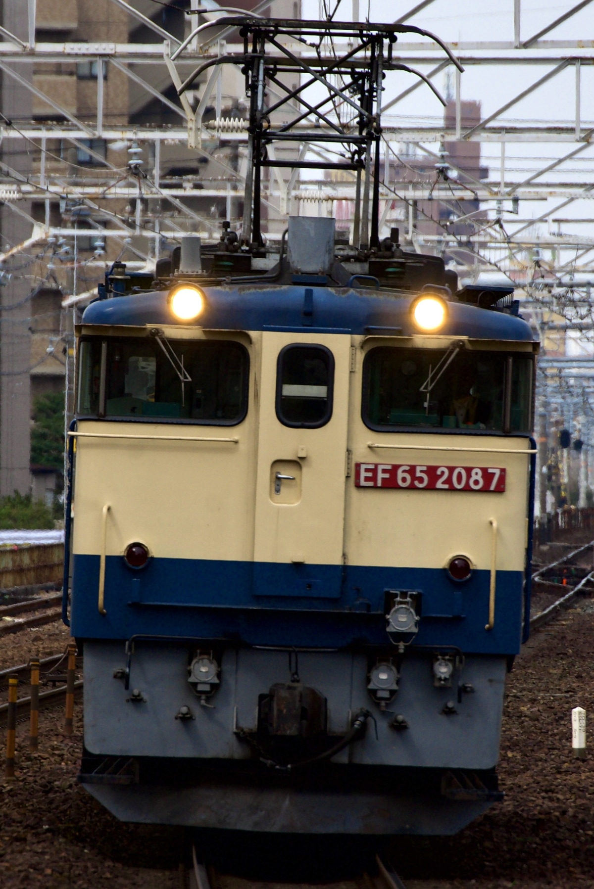 JR貨物 新鶴見機関区 EF65形 2087