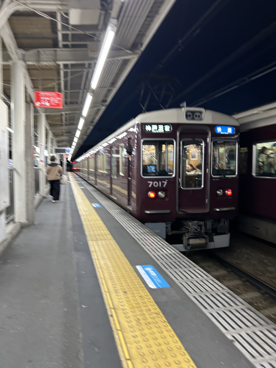 阪急電鉄 西宮車庫 7000系 7017f