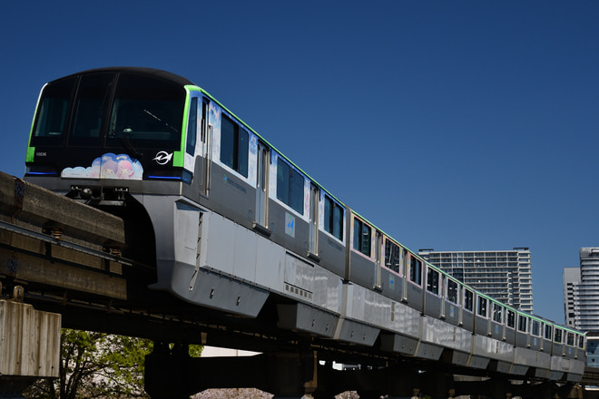 昭和島車両区10000形10031Fを天王洲アイル～大井競馬場前間で撮影した写真