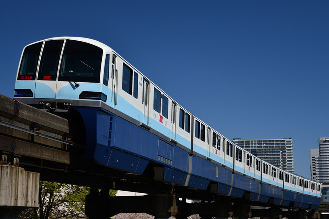 昭和島車両区10000形10041Fを天王洲アイル～大井競馬場前間で撮影した写真