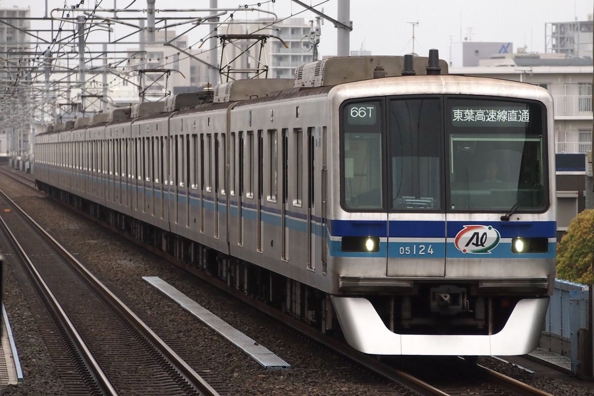 東京メトロ 深川検車区 05系 05-124F
