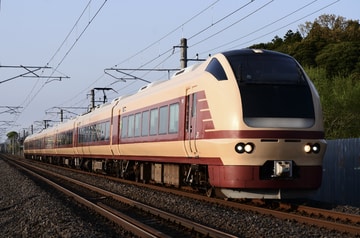 JR東日本E653系K70編成を牛久～龍ケ崎市間で撮影した画像