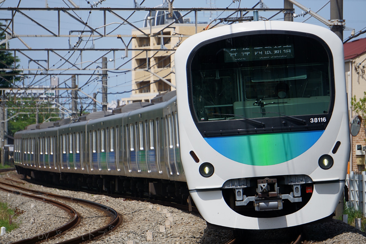 西武鉄道  30000系 38116F