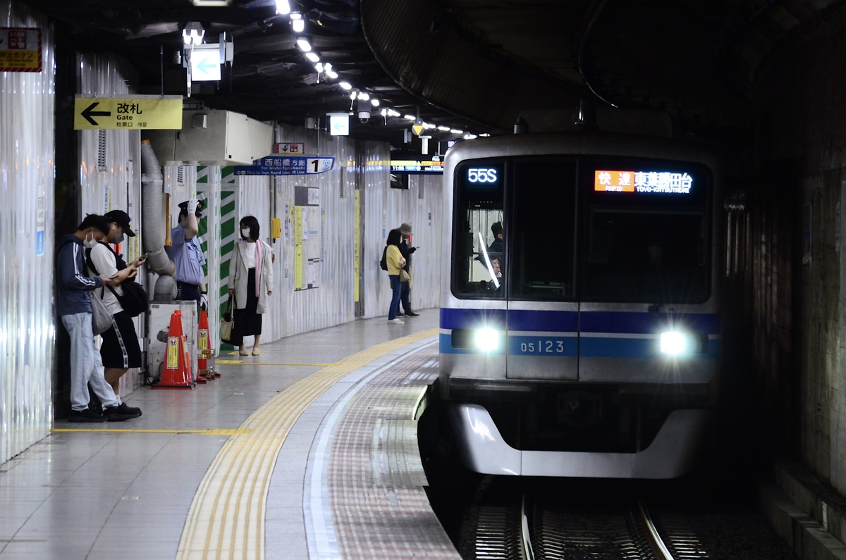 JR東日本 深川検車区 05系 05-123F