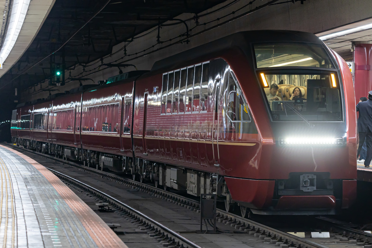 近畿日本鉄道  80000系 HV12