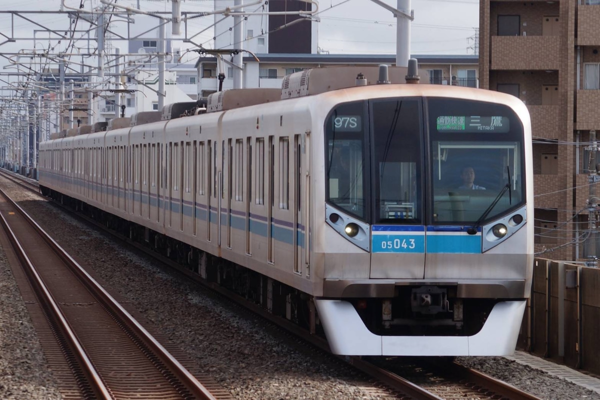東京メトロ 深川検車区 05系 05-143F