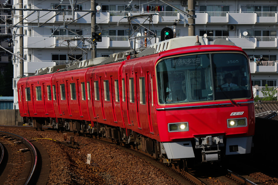 名鉄3500系3505F<br class="br-sp" />(3505編成)の写真