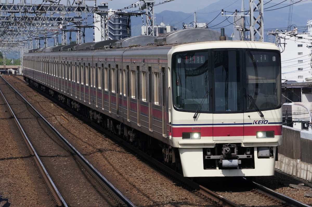 京王電鉄  8000系 8712f