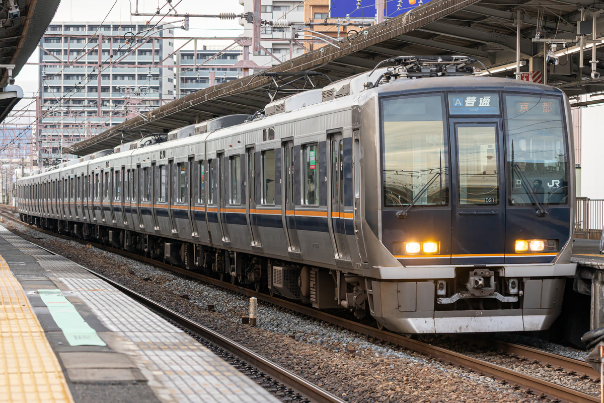 JR西日本  321系 アカD31編成