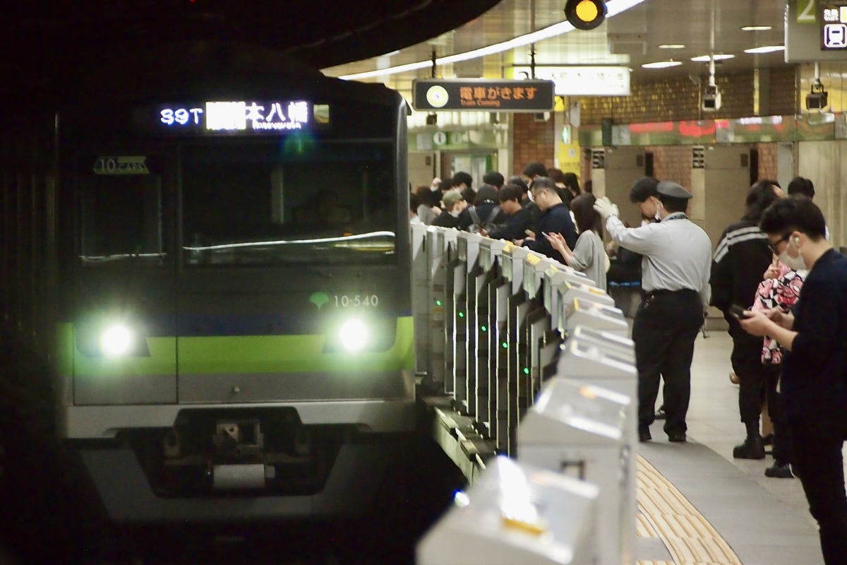 東京都交通局 大島車両検修場 10-300形 10-540F