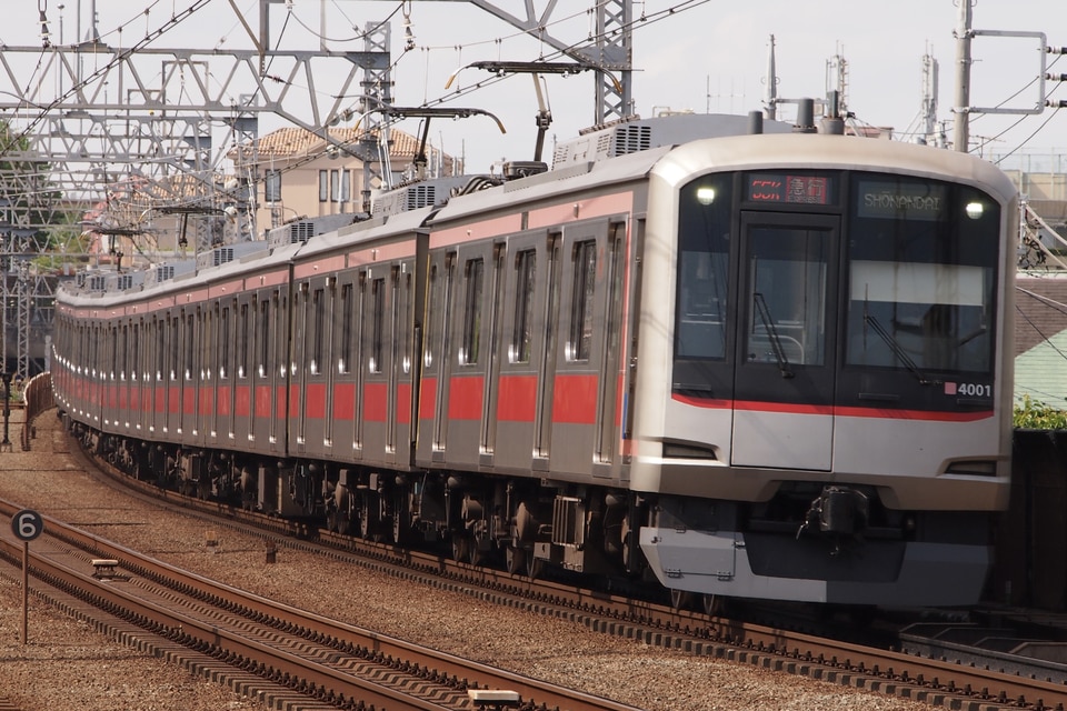 東急5050系4101F<br class="br-sp" />(4101編成)の写真