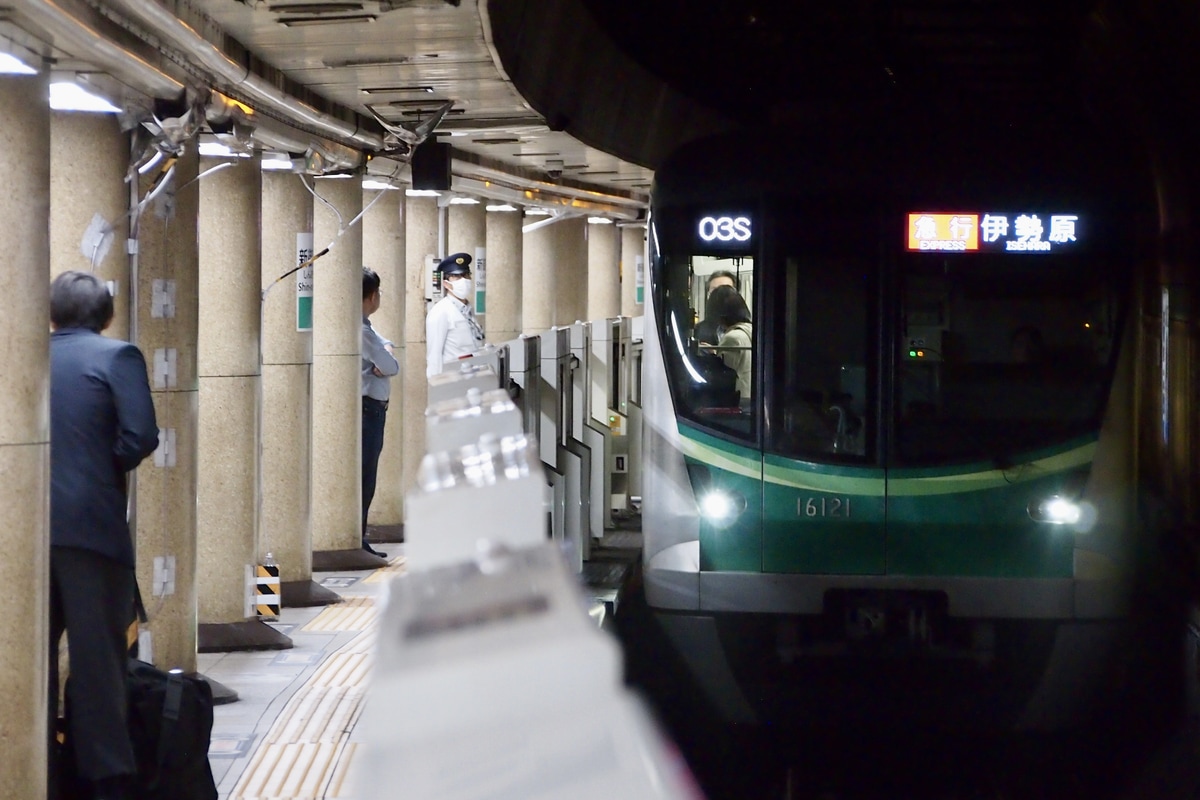 東京メトロ 綾瀬検車区 16000系 16121F