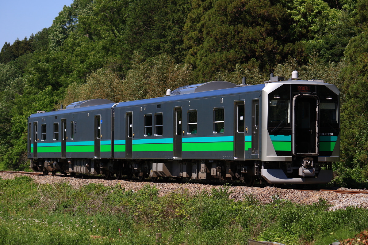 JR東日本 ぐんま車両センター HB-E220系 キハE221-9+キハE222-9